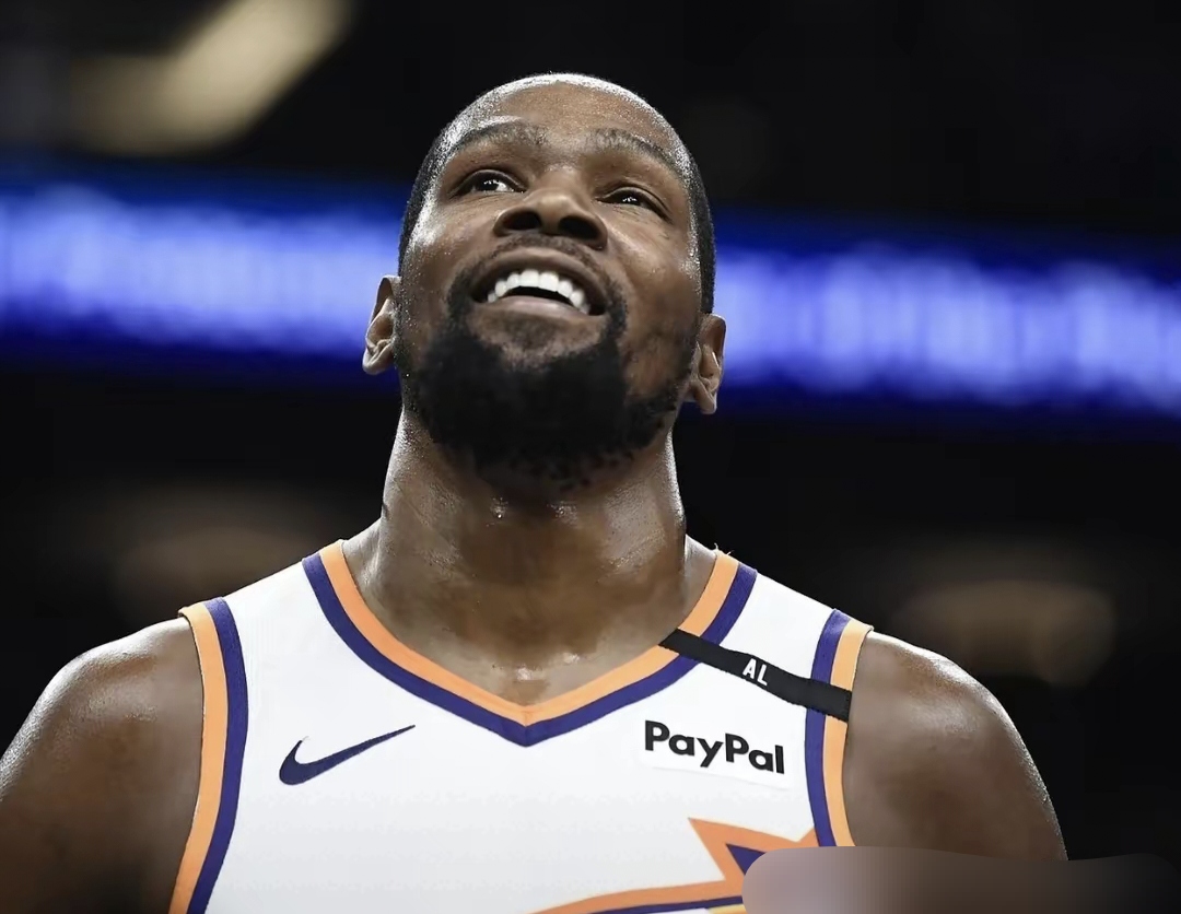 包含今晨菲尼克斯太阳备战西甲，完成体检细节曝光，信心回归，训练强度明显提升的词条-爱游戏平台